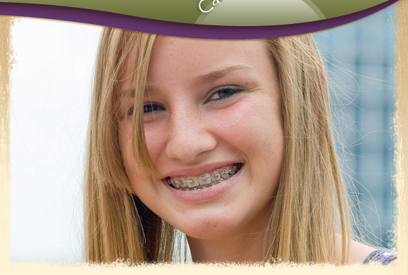 teen girl smiling with braces